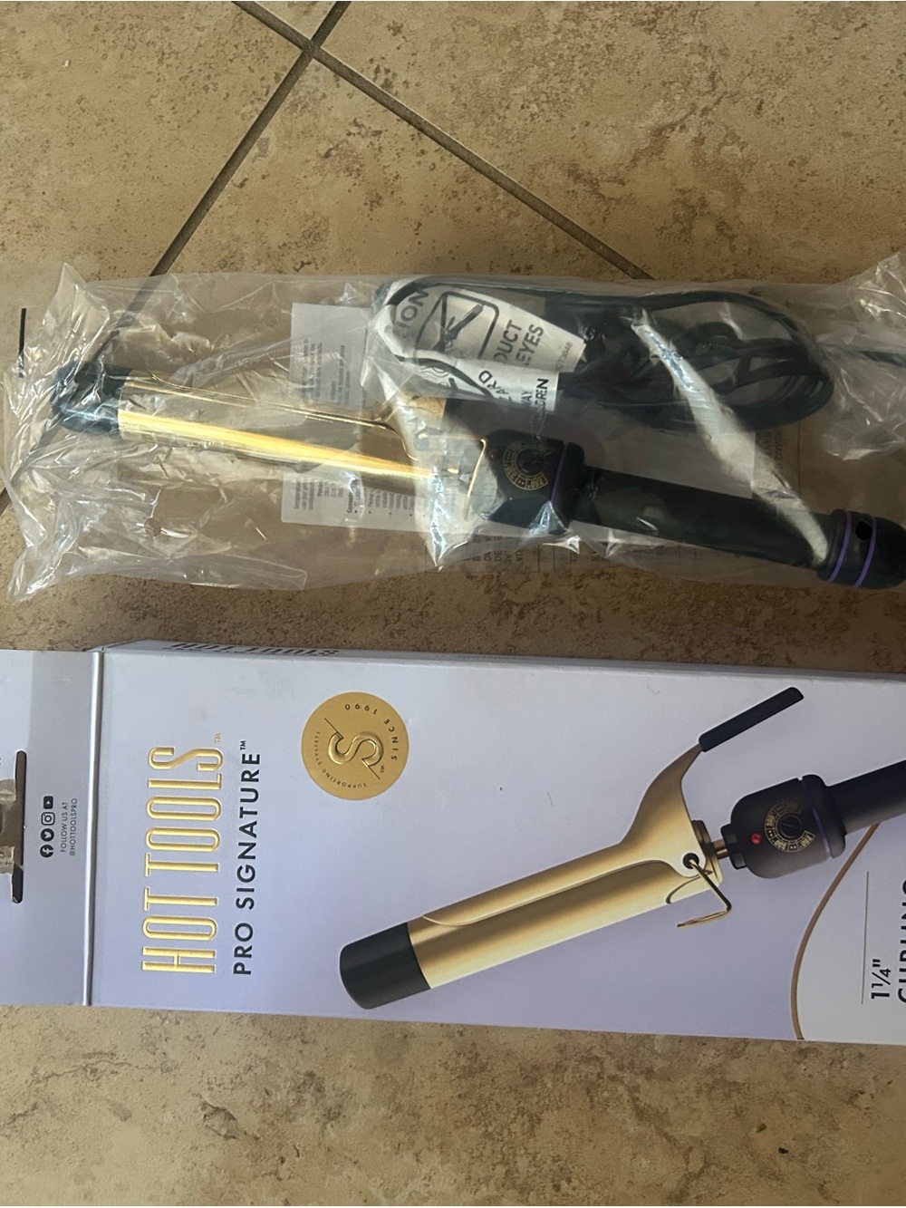 Hot Tools Pro Signature 1¼" Gold Curling Iron - Gold and Black